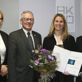 (V.l.n.r.:) Dr. Krista AINEDTER-SAMIDE, Präsident Dr. Harald SCHLÖGEL, Dr. Katharina TSCHERNY, BSc, BSc, MSc, Assoc. Prof. Dr. Manfred WIESER MSc