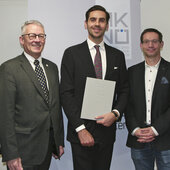 (V.l.n.r.:) Dr. Krista AINEDTER-SAMIDE, Präsident Dr. Harald SCHLÖGEL, DDr. Mathias LUFT, Prof. Dr. Manfred WIESER MSc, MME, Priv.-Doz. Dr. Konstantin BERGMEISTER, PhD